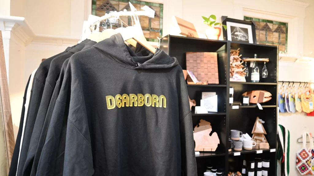 Dearborn Shop (11) Helen Lambrix